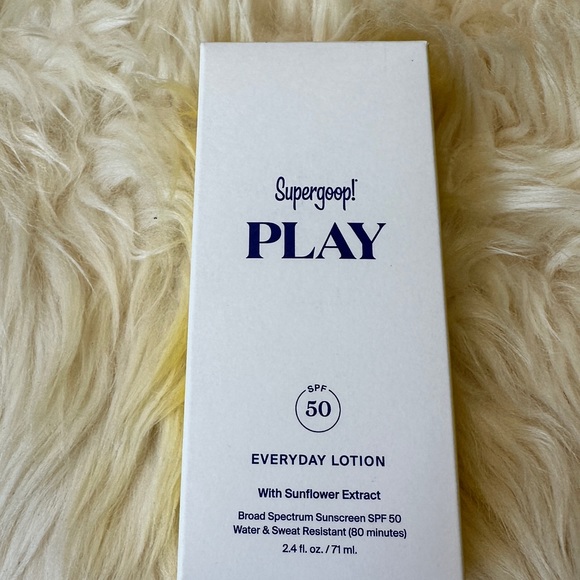 Supergoop!
PLAY Everyday Lotion SPF 50 paddle beach set - Picture 9 of 13